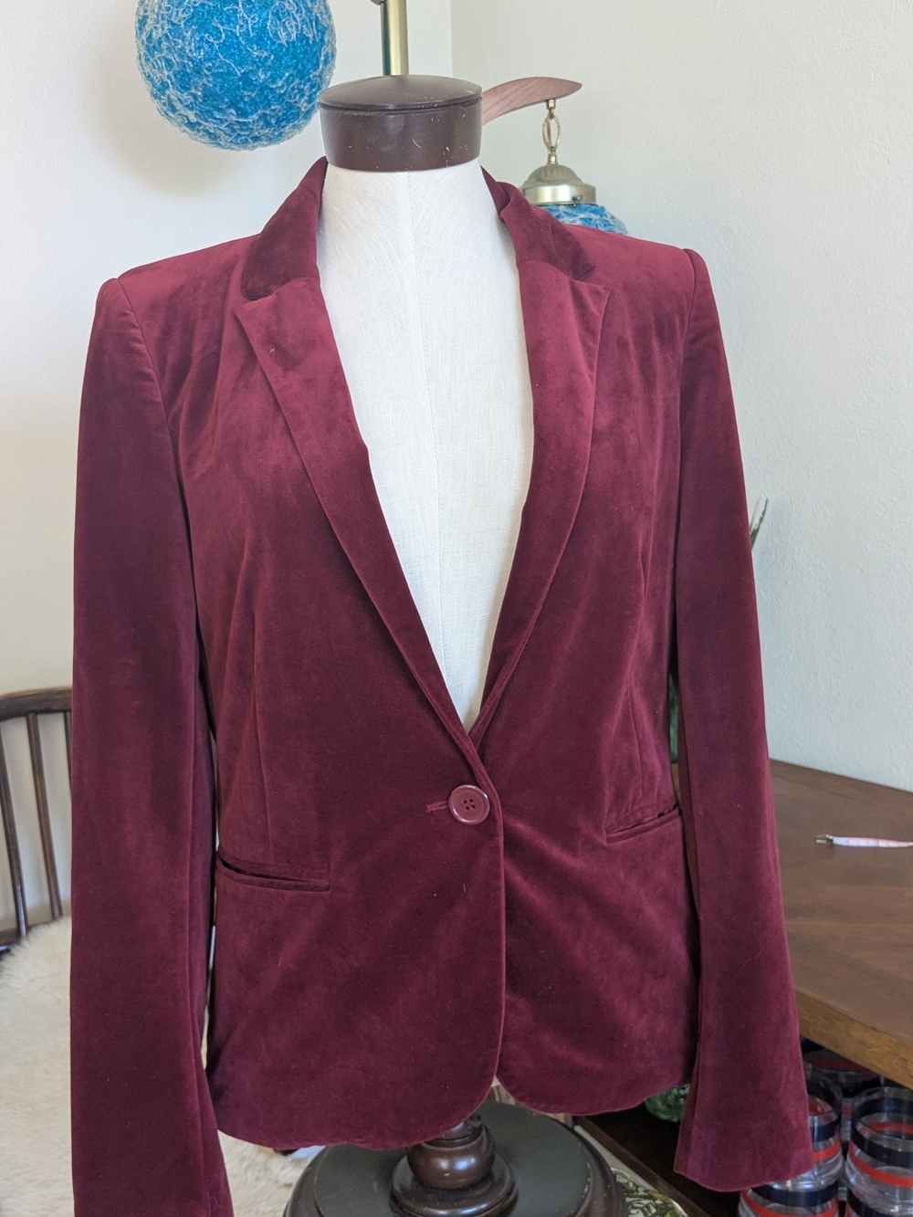 Vintage Burgundy Velvet Single-Button Blazer